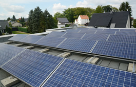 Flachdach mit Solaranlage in Bielefeld